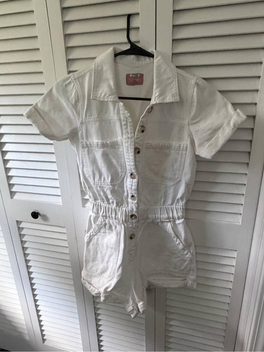 Show Me Your MuMu White Short-Sleeve Button Front Bodysuit